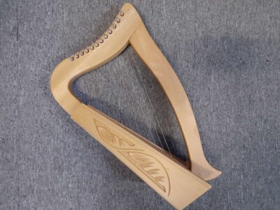 Baby Harp - 12 String Carved Harp w/bag | Payton