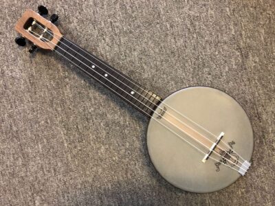 Firefly Banjo Ukulele - Soprano - Walnut