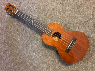 Java series Acoustic-Electric Tenor Ukulele Vintage Natural Gloss | Mahalo